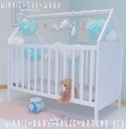 „Winnie The Wood“ kūdikių namelis aplink 1116466 lovelę