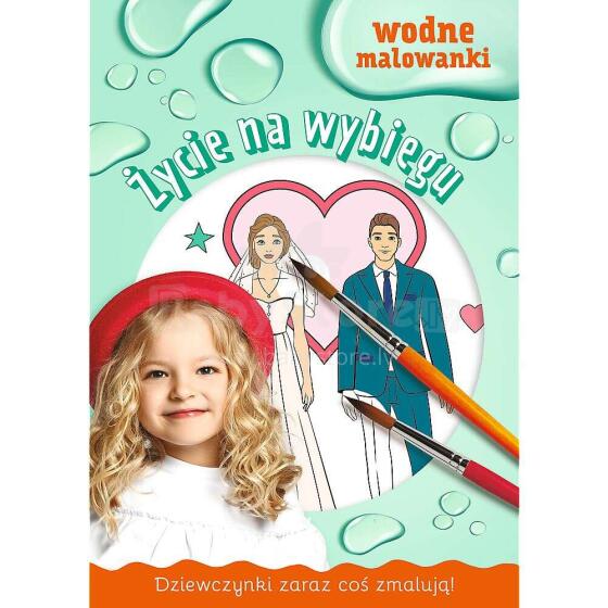 DZIEWCZYNKI MALOWANKI WODNE -NA WYBIEGU