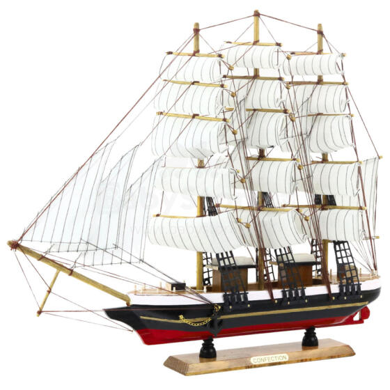 Kolekcionējams modelis dekoratīvā trīsmastu burinieka baltā krāsā 53x45cm