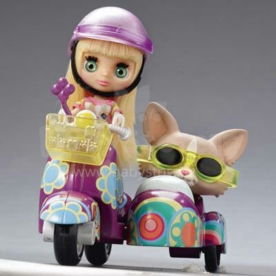 LITTLEST PET SHOP - кукла Blythe на скутере и с собачкой (21462)