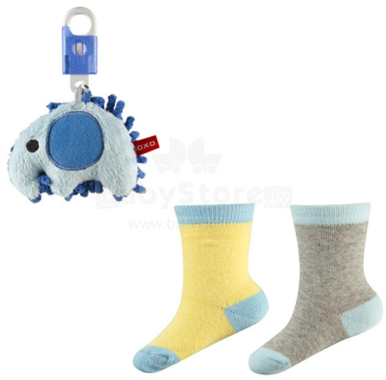 SOXO Baby Gift Set 0255 Dāvanu komplektiņš 0-12m. Bērnu kokvilnas stilīgas zeķītes 2gb+rotaļlieta piekariņš
