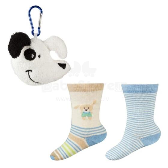 SOXO Baby Gift Set 0132 Dāvanu komplektiņš 0-24m. Bērnu kokvilnas stilīgas zeķītes 2gb+rotaļlieta piekariņš
