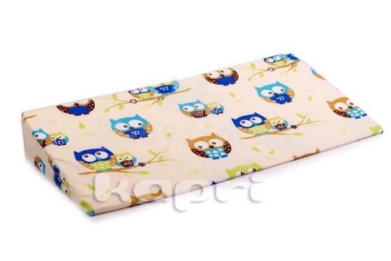 Kapri small pillow from foam rubber, with a pillowcase