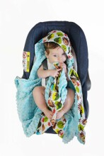 Baby Love Minky Art.104799  Augstākās kvalitātes viegla divpusēja sedziņa-konverts ar kapuci (90x90 cm)