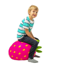 „Jumpy Fruits Braškių rausvos spalvos“ gaminys. GT69392 Šuolinis ir balansinis žaislas