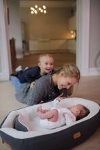 Voksi®  Baby Nest Art.116576 Dark Grey Flying  Ligzdiņa - kokons jaundzimušajiem Babynest