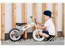 Lionelo Balance Bike Willy  Art.117913 Bubble Gum   Bērnu skrējritenis ar koka rāmi