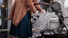 KinderKraft'20 Mommy Bag Art.KKAMBAGGRY0000 Grey Liela, ērta un stilīga soma māmiņām
