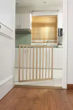 Geuther Door & Stair Safety Gate Modilok Art.2700_ECO Durvju un kāpņu drošības vārti  koka ailēm 63–103,5 cm