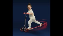 QPlay Future Led Light  Art.129987 Red  Детский выcококачественный самокат со световыми эффектами