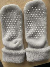 La bebe™ Eco Cotton Baby Socks with rubber grip Art.135814 Beige-Grey Baby [made in Estonia]