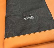 La bebe™ Car Seat Protector Eco Leather Art.135906 Grafit Aizsargpārvalks autosēdeklim