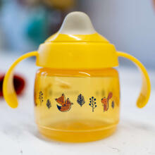 TOMMEE TIPPEE mācību krūze WEANING SIPPEE, 4m+, 190ml, yellow, 447827