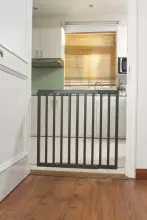 Geuther Door & Stair Safety Gate Modilok Art.2700_GU Door & Stair Safety Gate for openings 63-103.5cm in wood