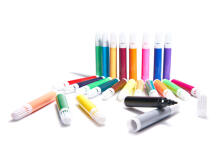Ikonka Art.KX6355_1 Plastmasas gleznošanas komplekts futrālī 86el. rozā krāsā