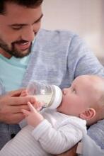 Philips Avent Natural Response Art.SCY900/01 Бутылочка для кормления  c медленным потоком , 0M+,125мл