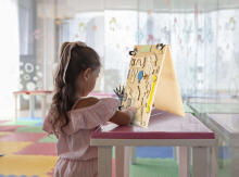 Ikonka Art.KX4629_1 Wooden farm two-sided chalkboard manipulation board natural farm