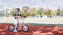 Lionelo Alex Art.159124 Kids runner bike Denim Bērnuskrējritenis ar metālisko rāmi, Līdzsvara velosipēds Lionelo Alex, zila/balta, 12"