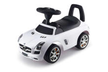 Mercedes SLS uzbraucamie gājēji
