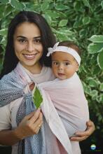 Little Frog Ring Sling Cotton Art.164067 Ruby Illusion Zīdaiņu slings ar rinķiem  S izmērs (bērniem līdz 36 mēnešiem)