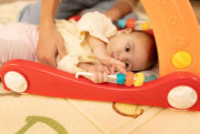 2IN1 WALKER WITH MUSIC MAT PINK