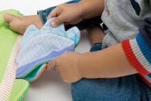 149377 WATER MAT SENSORY CROCODILE