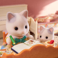 Sylvanian Families Art.5738 Latte Cat Family