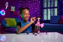Monster High Draculaura lelle ar Count Fabulous un aksesuāriem