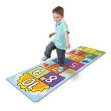 Melissa&Doug Hopscotch Rug Art.19402 Bērnu paklājiņš spēlēm ar cipariem 199x67cm