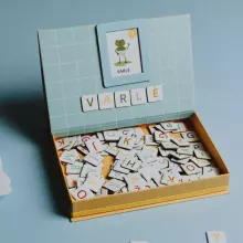 Tutufamily Alphabet Art.223046 Magnētiskais alfabēts lasītprasmes apgūšanai lietuviešu/angļu valodā (LT/EN)