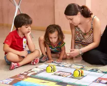 TTS Bee Bot  Art. IT10077B Programmējams mini-robots/bitīte
