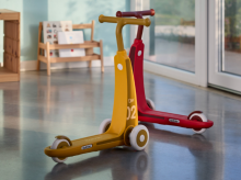 Italtrike Dino Art.238323 Red  Bērnu skūteris