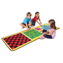 Melissa&Doug 4 in1 Game Rug Art.19424 Детский коврик для игр 199.4 x 67.3 см + 36 деревянных фишек/шашек