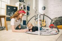 TINY LOVE TL12085068 Bērnu trenažieru zāle ar rokturiem