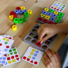 WOOPIE Match Shapes Puzzle Game