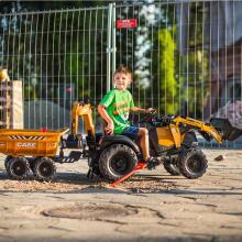 Трактор-экскаватор FALK Case IH Orange с прицепом и подвижным ковшом от 3 лет