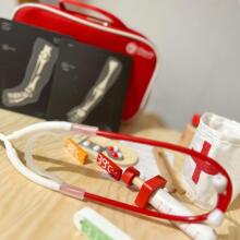 CLASSIC WORLD Wooden Set Little Doctor Physician's Suitcase 19 pcs.