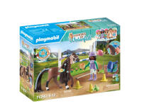 PLAYMOBIL WORLD OF HORSES Арена для прыжков с Зоей и Блейзом 71355