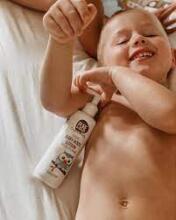 Pure Beginnings Kids Baby Wash Art.251282 успокаивающее и увлажняющее средство для мытья тела и волос без мыла с маслом апельсина и экстрактом ройбуша, 250 мл