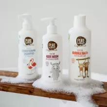 Pure Beginnings Kids Conditioner Shampoo Art.251283 шампунь-кондиционер без слез для детей с нежным ароматом малины, 250 мл