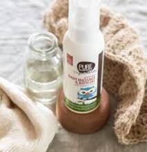 Pure Beginnings Baby Massage Oil Art.251284 mitrinoša masāžas un vannas eļļa ar jojobas, mandeļu, avokado eļļu un Kalahari melones ekstraktu sausai un ļoti sausai ādai, 100 ml