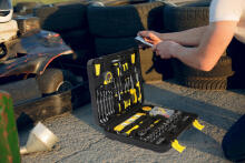 Tool Set in Carrying Case – 140 Pieces: Wrenches, Screwdrivers, Bits