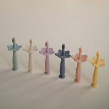 Mushie Flower Toothbrush  Art.2530466 Pale Daffodil first silicone toothbrush