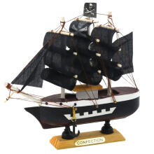 Kolekcionējams modelis dekoratīvs pirātu burinieks melns 16x15cm
