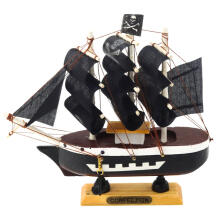 Kolekcionējams modelis dekoratīvs pirātu burinieks melns 16x15cm