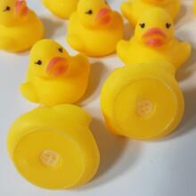 Quack-tastic Mini Tiny 12 Ducks Art.267879 Миниатюрные резиновые утки 12шт, фигурки уточек 4x3 см
