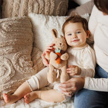 BabyOno Rabbit Karo Art.1686  Mūzikala rotaļlieta Zaķis Karo