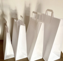 Basic S White Paper Bag Art.P50902 Balts maisiņš ar rokturiem 19 x 8 x 25 cm