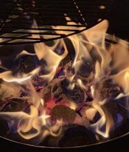 Natural Hardwood Charcoal Art.279740 Премиальный древесный уголь— натуральный уголь для гриля и BBQ,2 кг