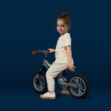 Aga Design Qplay Racer Art.281262 Grey  Детский велосипед - бегунок с металлической рамой и надувными колёсами